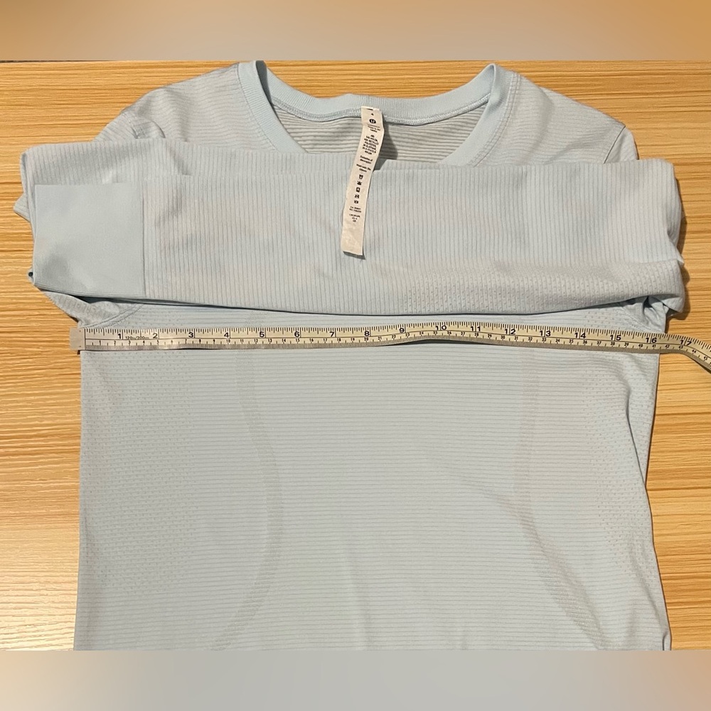 Lululemon Swiftly Tech Long Sleeve 2.0 Top Blue Size 4  Lightweight Athleisure - Picture 9 of 11